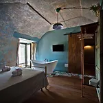 Volta Bed & Breakfast 4*